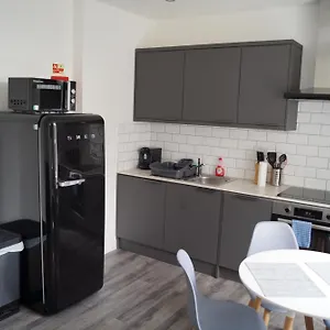  Apartment Bright & Stylish